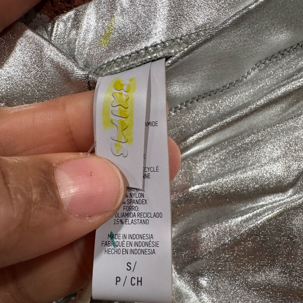 Skims Metallic Swim V Waist Pant - Picture 9 of 12
